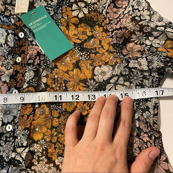 H&M Floral Sheer tunic Long Sleeve Blouse Peasant Mock High Neck button up -2 - Picture 9 of 12
